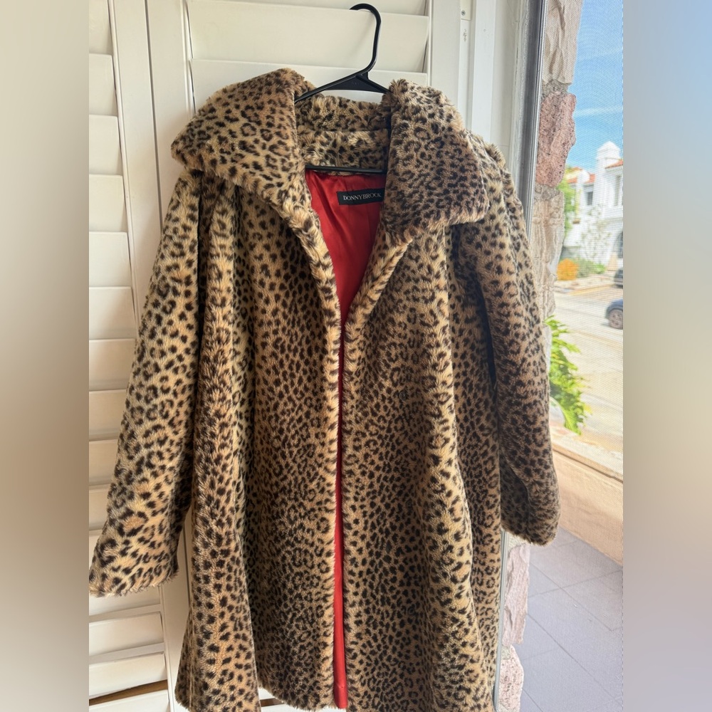 Vintage 1980s Ladies Donnybrook Faux Fur Coat Leopard Print sz XS NWOT